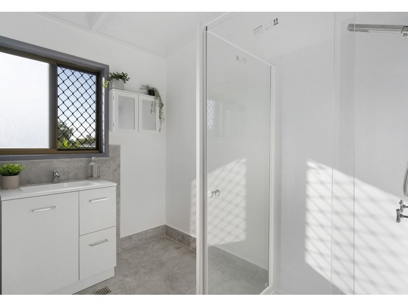 42 Wade Street, Bundamba QLD 4304