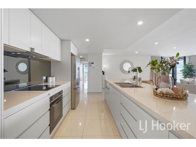 65/36 Woodcliffe Crescent, Woody Point QLD 4019