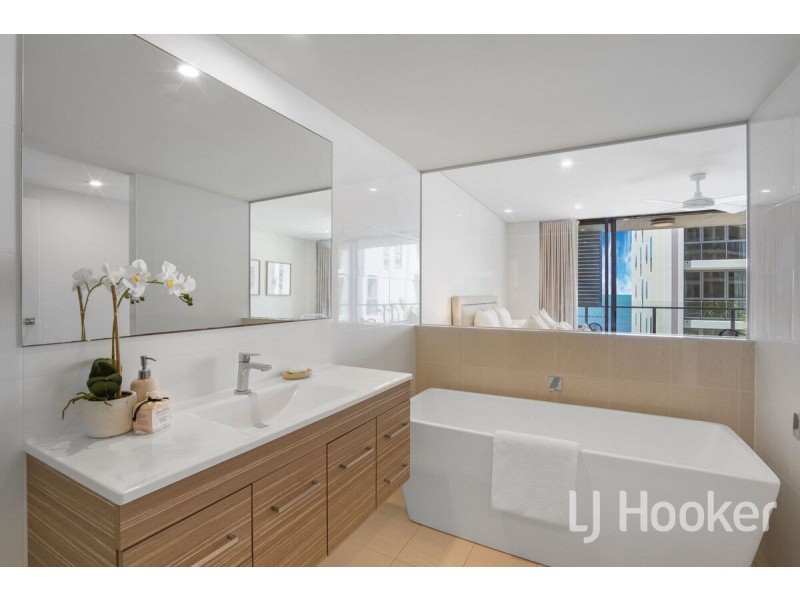 65/36 Woodcliffe Crescent, Woody Point QLD 4019