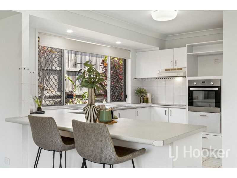 7 Epworth Street, Oxley QLD 4075