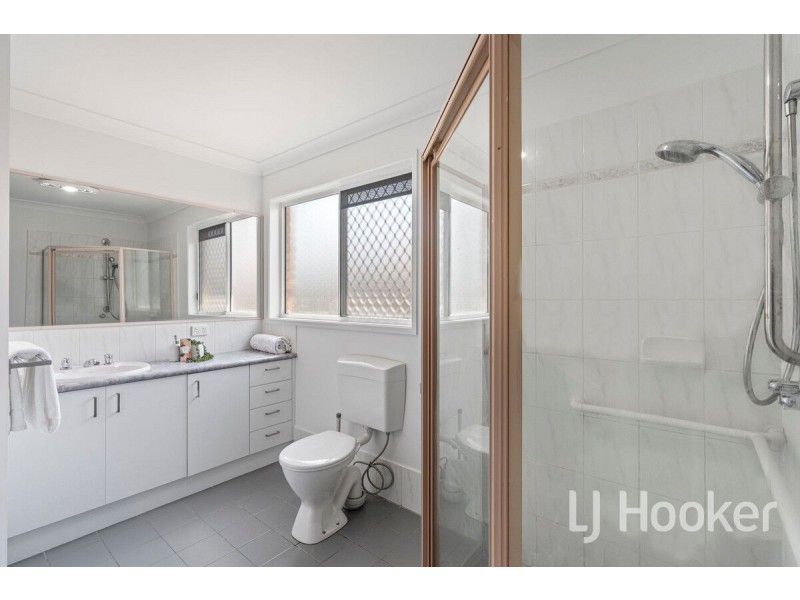 7 Epworth Street, Oxley QLD 4075