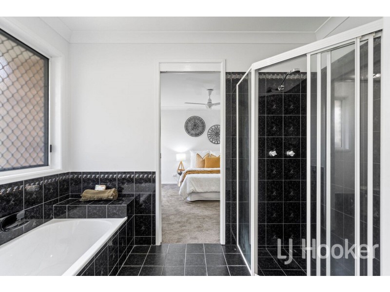 7 Epworth Street, Oxley QLD 4075