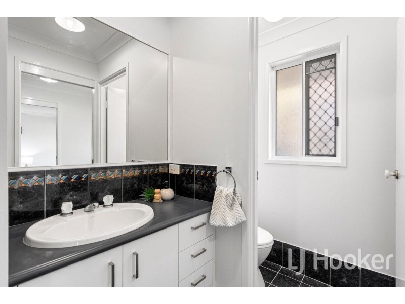 7 Epworth Street, Oxley QLD 4075