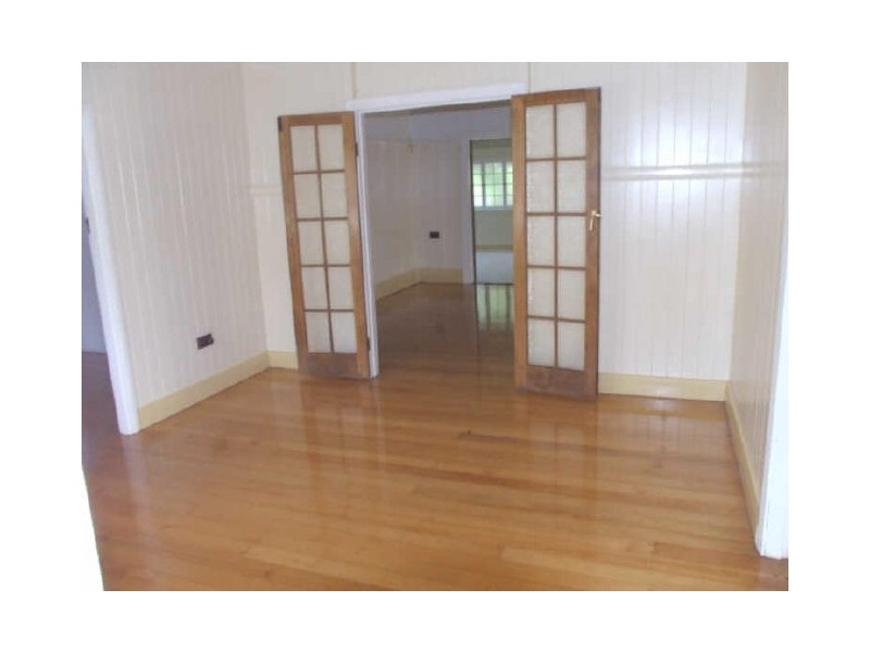 11 Vallely Street, Annerley QLD 4103