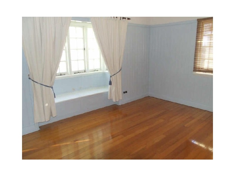 11 Vallely Street, Annerley QLD 4103