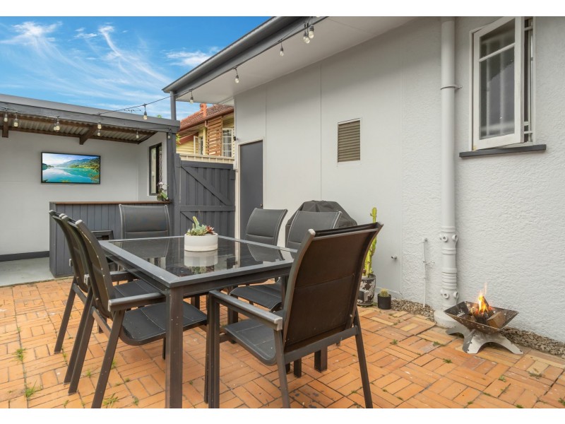 1 Joyce Street, Coopers Plains QLD 4108