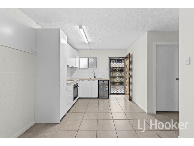 2/42 William Parade, Fairfield QLD 4103