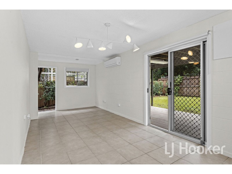 2/42 William Parade, Fairfield QLD 4103