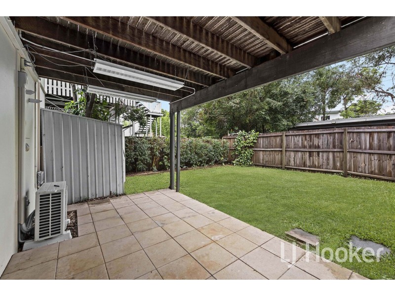 2/42 William Parade, Fairfield QLD 4103