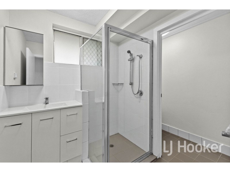 2/42 William Parade, Fairfield QLD 4103