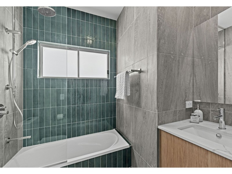 8 Pampas Street, Moorooka QLD 4105