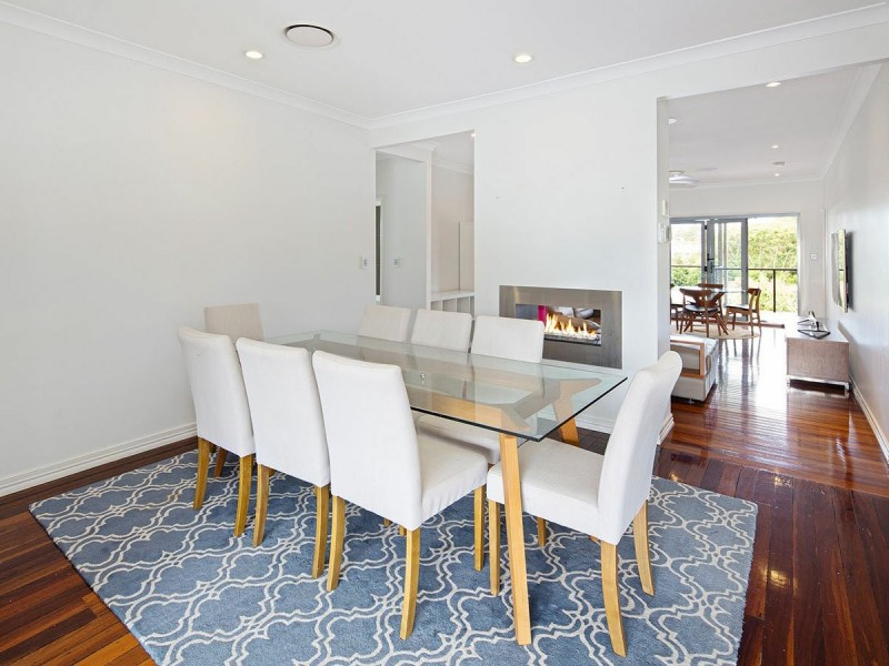 10 Newcastle Street, Fairfield QLD 4103