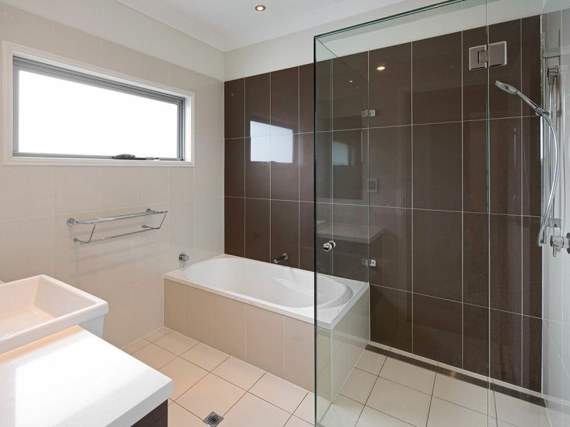 10 Newcastle Street, Fairfield QLD 4103