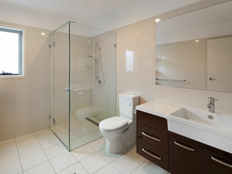 10 Newcastle Street, Fairfield QLD 4103