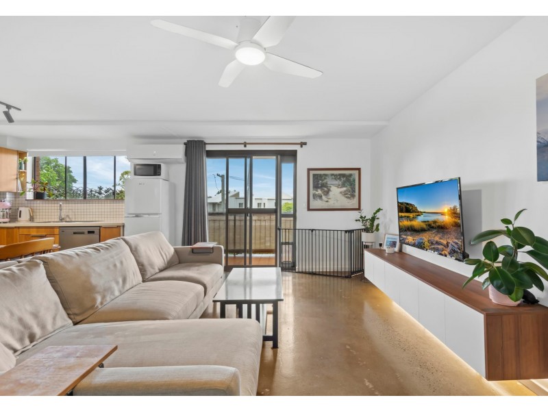 1/3 Curd Street, Greenslopes QLD 4120