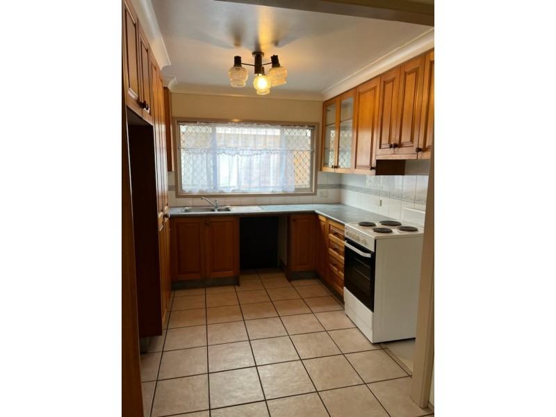 8 Burgess Street, Salisbury QLD 4107