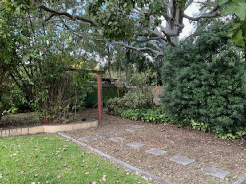 8 Burgess Street, Salisbury QLD 4107