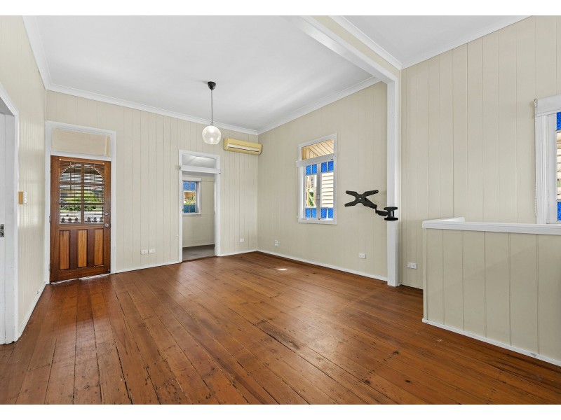 46 Ninth Avenue, Coorparoo QLD 4151