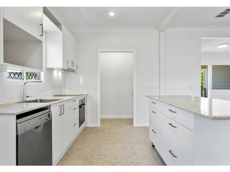11 Calston Street, Oxley QLD 4075