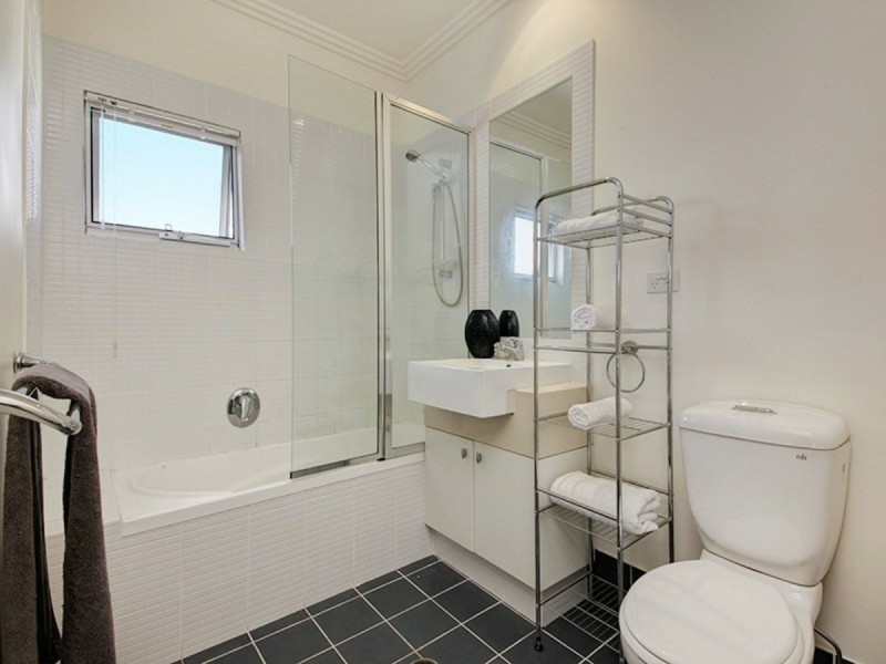 30 Gibson Street, Annerley QLD 4103