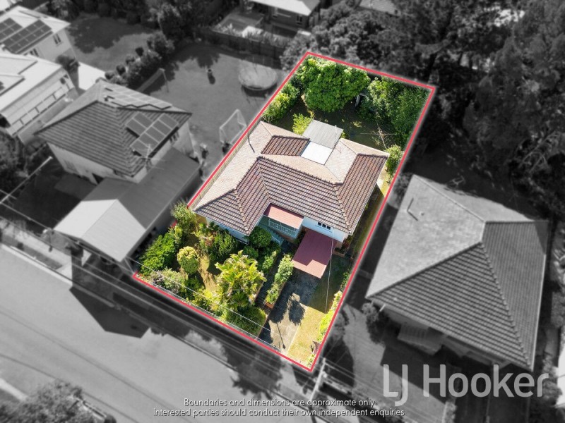 75 Galsworthy Street, Holland Park West QLD 4121