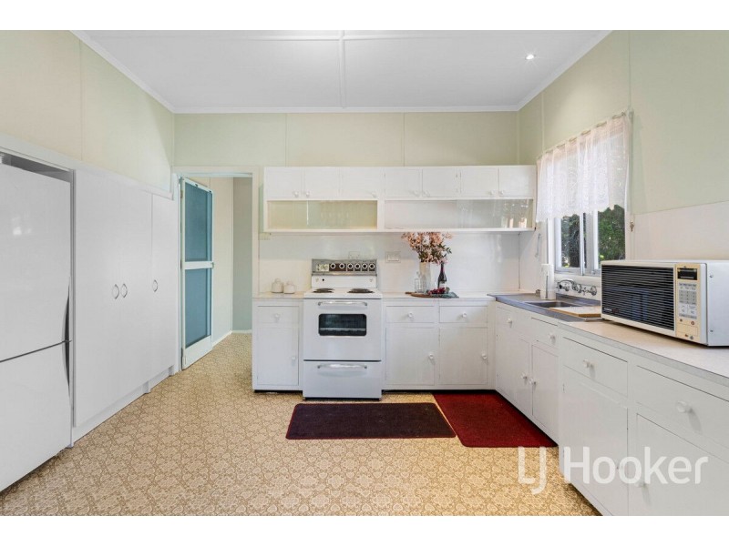 75 Galsworthy Street, Holland Park West QLD 4121