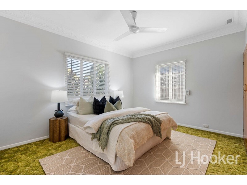 75 Galsworthy Street, Holland Park West QLD 4121