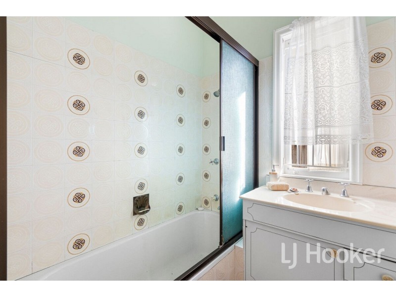 75 Galsworthy Street, Holland Park West QLD 4121