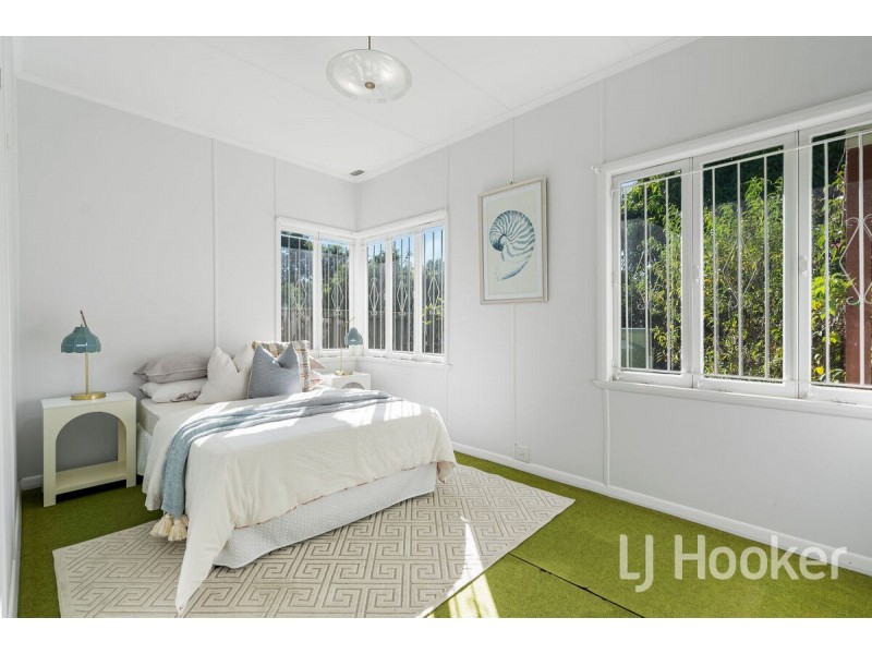 75 Galsworthy Street, Holland Park West QLD 4121