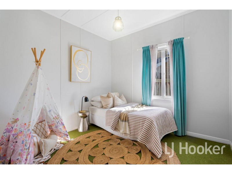 75 Galsworthy Street, Holland Park West QLD 4121