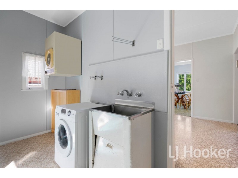 75 Galsworthy Street, Holland Park West QLD 4121