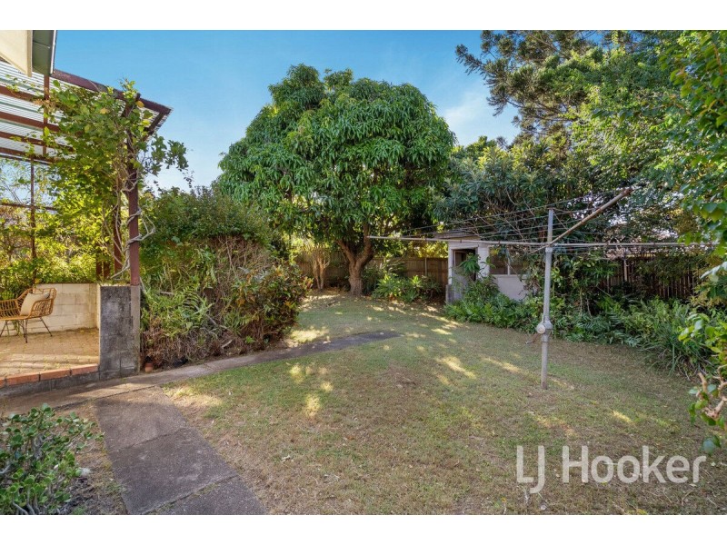 75 Galsworthy Street, Holland Park West QLD 4121