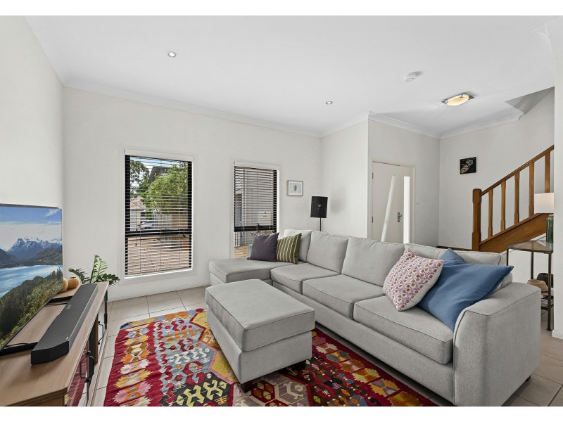 2/110 Waverley Street, Annerley QLD 4103