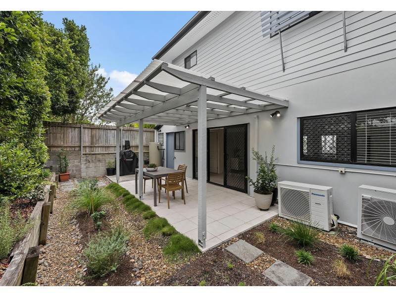 2/110 Waverley Street, Annerley QLD 4103