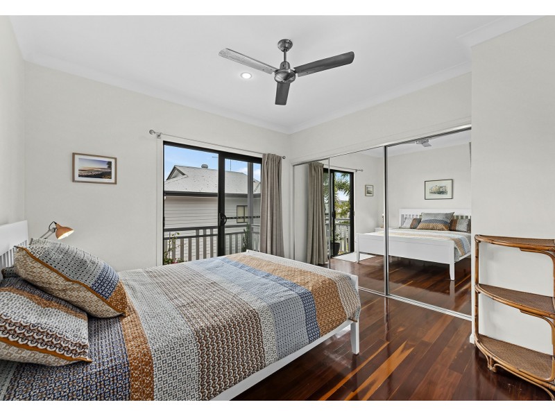 2/110 Waverley Street, Annerley QLD 4103