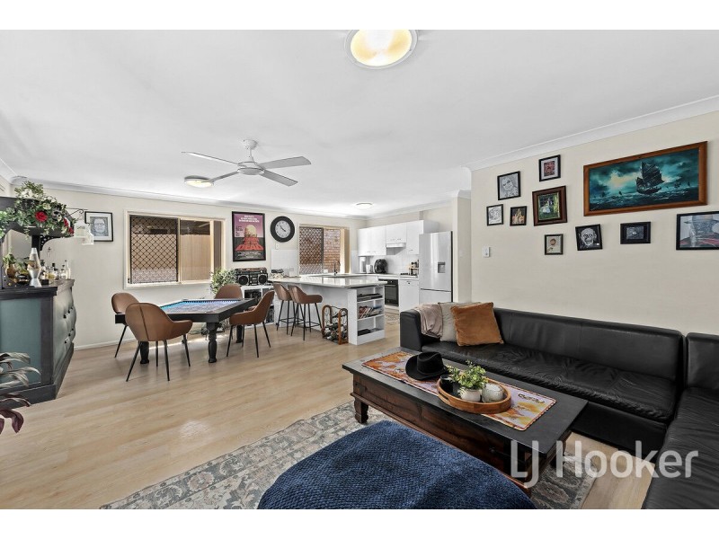 4 Glorious Way, Forest Lake QLD 4078