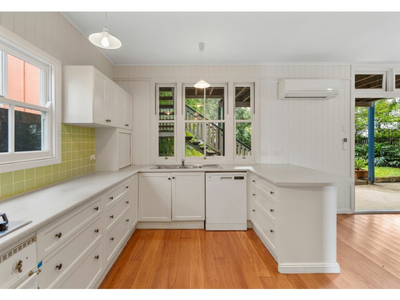 5 Bow Street, Yeerongpilly QLD 4105