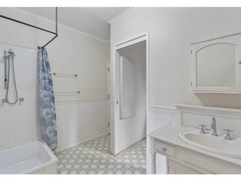 5 Bow Street, Yeerongpilly QLD 4105
