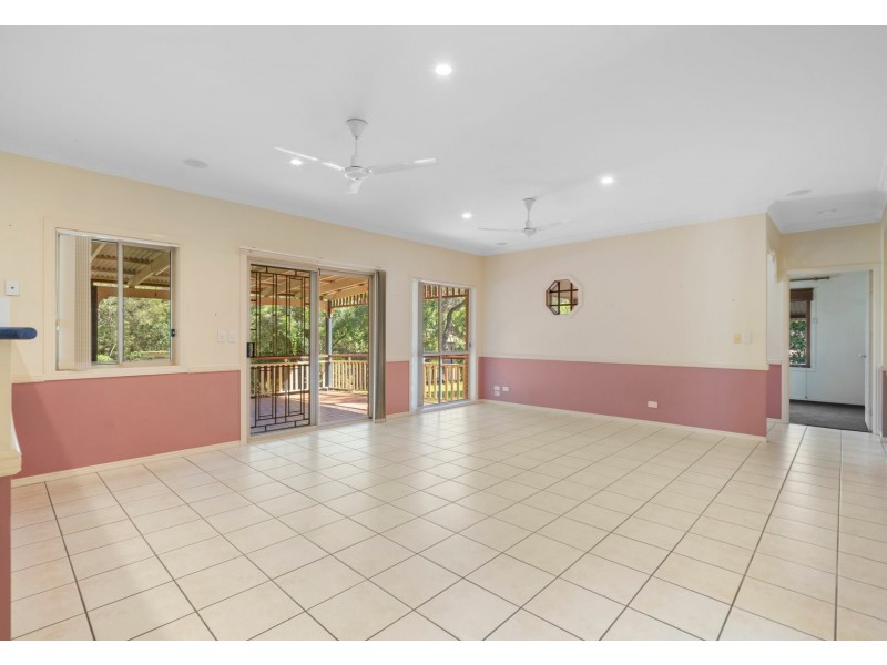 14 Crediton Place, Forest Lake QLD 4078