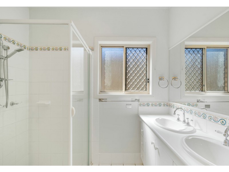 14 Crediton Place, Forest Lake QLD 4078