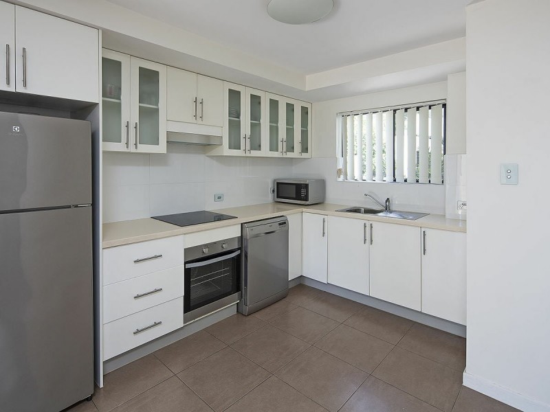 27/21 Fenton Street, Fairfield QLD 4103