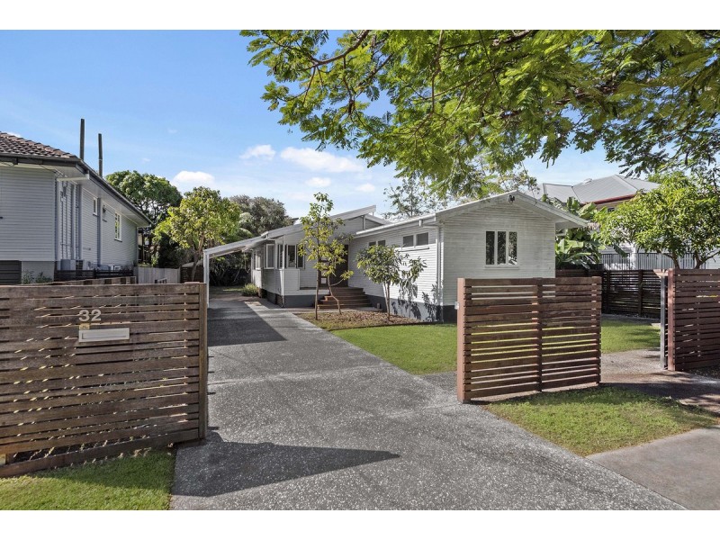 32 Turner Avenue, Fairfield QLD 4103