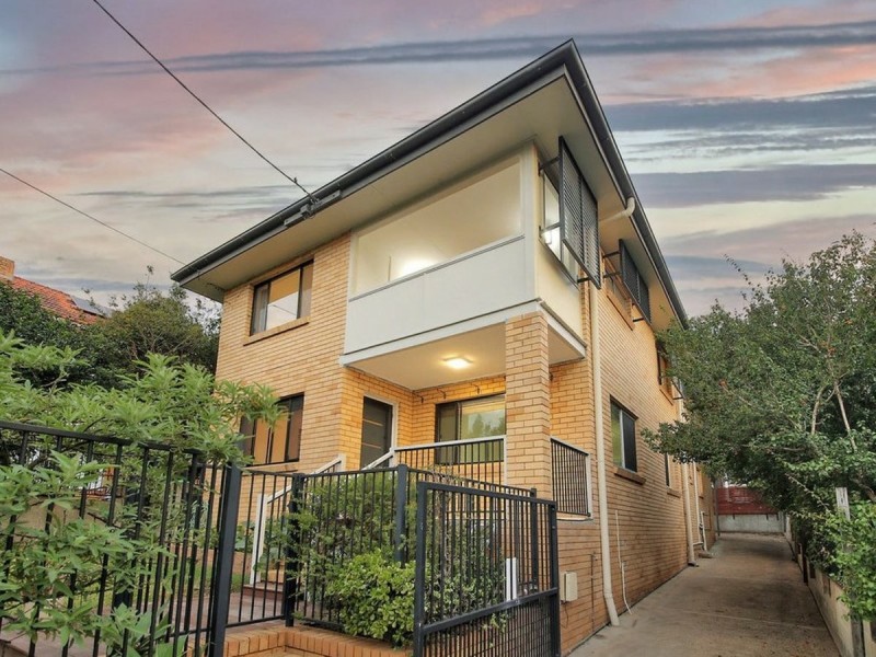 12 Kintore Street, Annerley QLD 4103