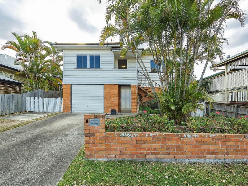 8 Ormuz Road, Yeronga QLD 4104