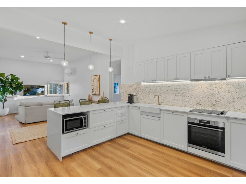 71 Victoria Street, Fairfield QLD 4103