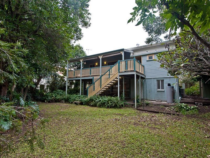 5 Luya Street, Fairfield QLD 4103