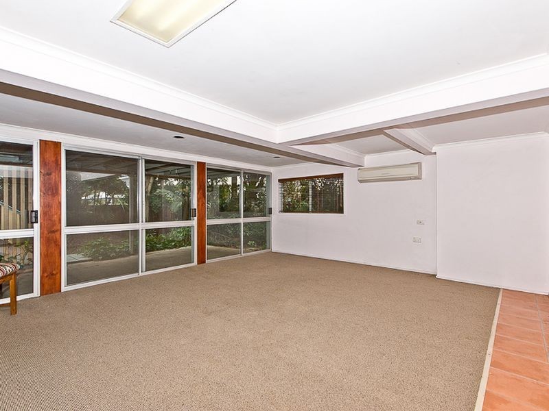 5 Luya Street, Fairfield QLD 4103