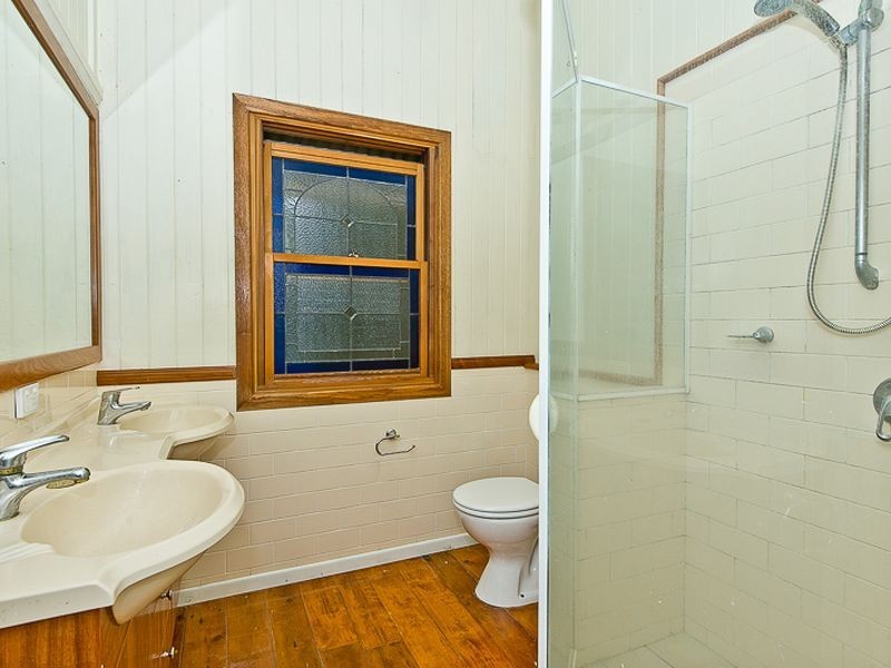 5 Luya Street, Fairfield QLD 4103