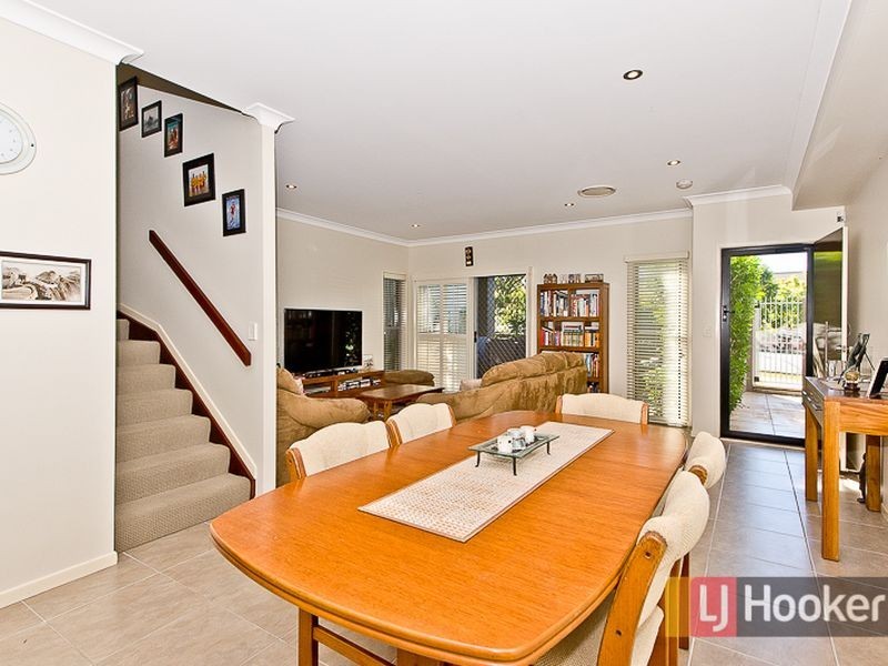 1/96 Hyde Road, Yeronga QLD 4104