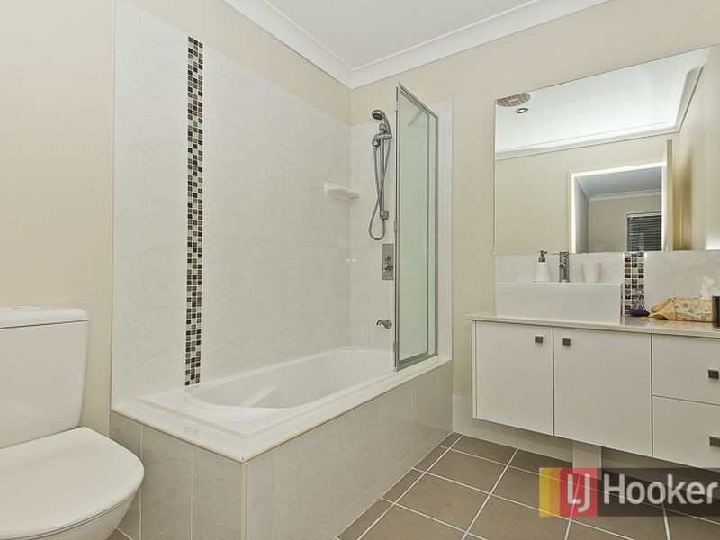 1/96 Hyde Road, Yeronga QLD 4104